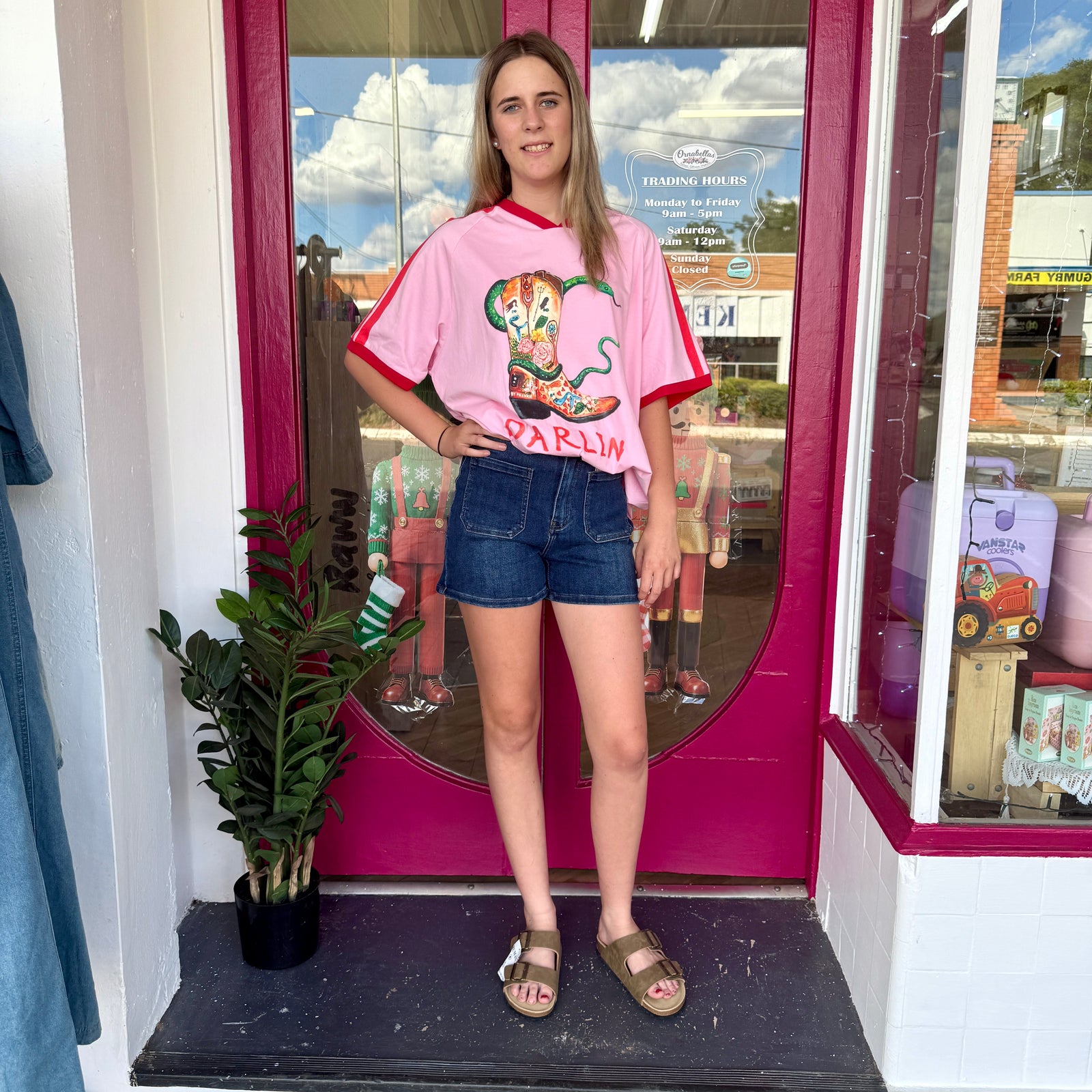 By Frankie Darlin Tee